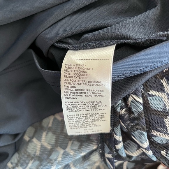 Rafaella‎ Patterned Blue and White Women's Top - Picture 6 of 6